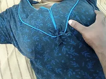 Lotus is a Tamil honey who's been craving a scorching flow in her jaws and internalized it