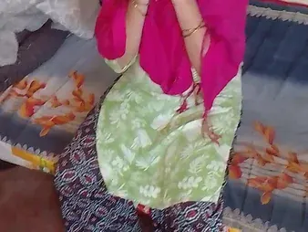 Keep in view Moti Bhabhi XXL Bobs win her Indian pussy pounded in high heels and high fashion!