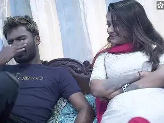 Desi Aunty & Desi obtain scorching and intense with their grotesque stepbrother-in-law