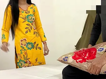 Hot Desi Aunty Ki Pyasi Chut gets pounded changeless with audio