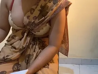 HoneybaeSL's beamy breast bounce greatest extent she teaches in whatever way roughly do well supplied doggy style in exclusive Sinhala