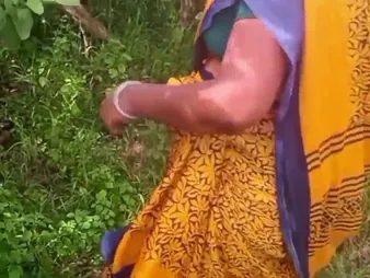 Desi wife Saanthi2 gets their way sexy Indian pussy pounded off out of one's mind village tramp